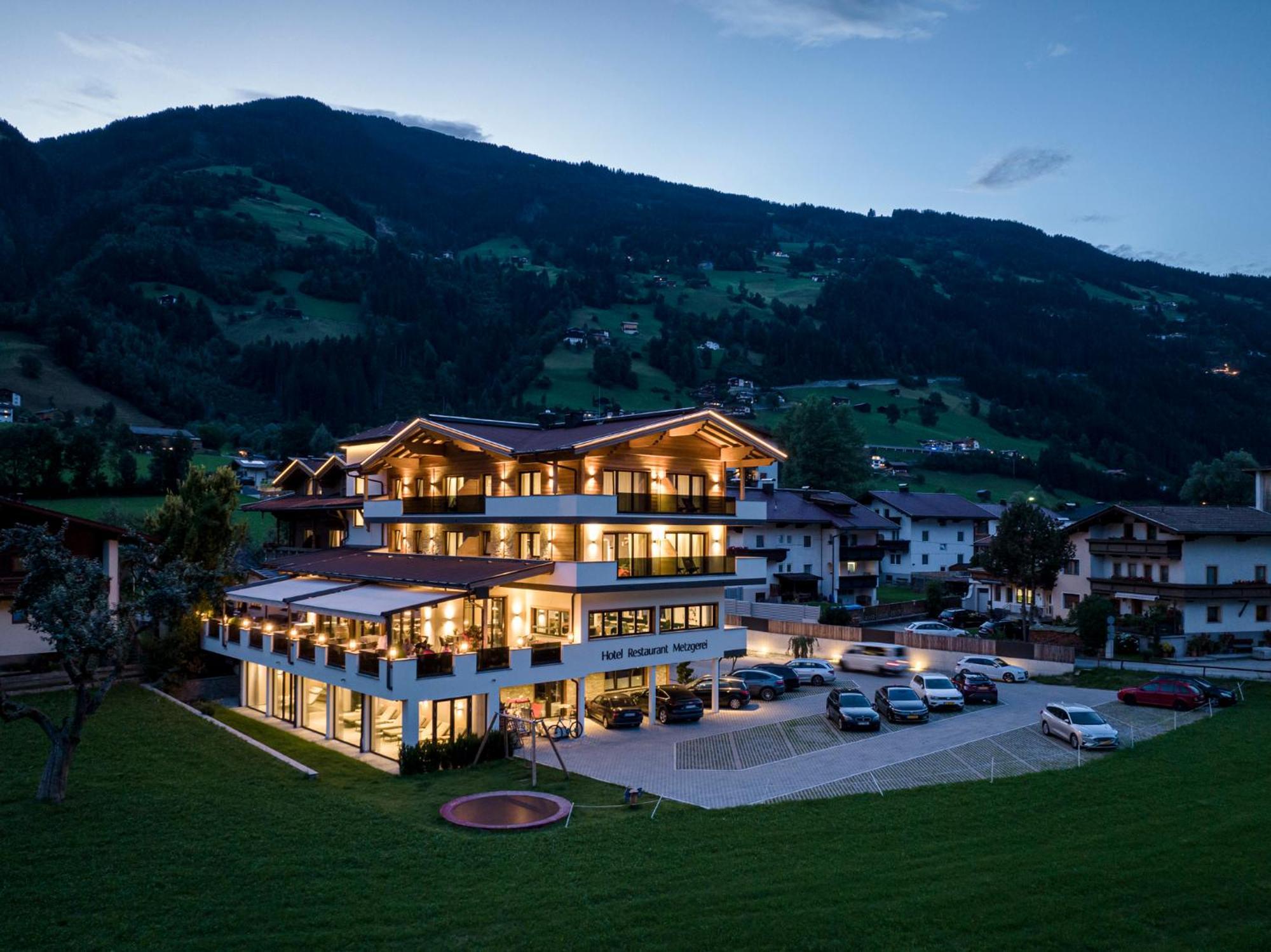Metzgerwirt Hotel Хипах Екстериор снимка