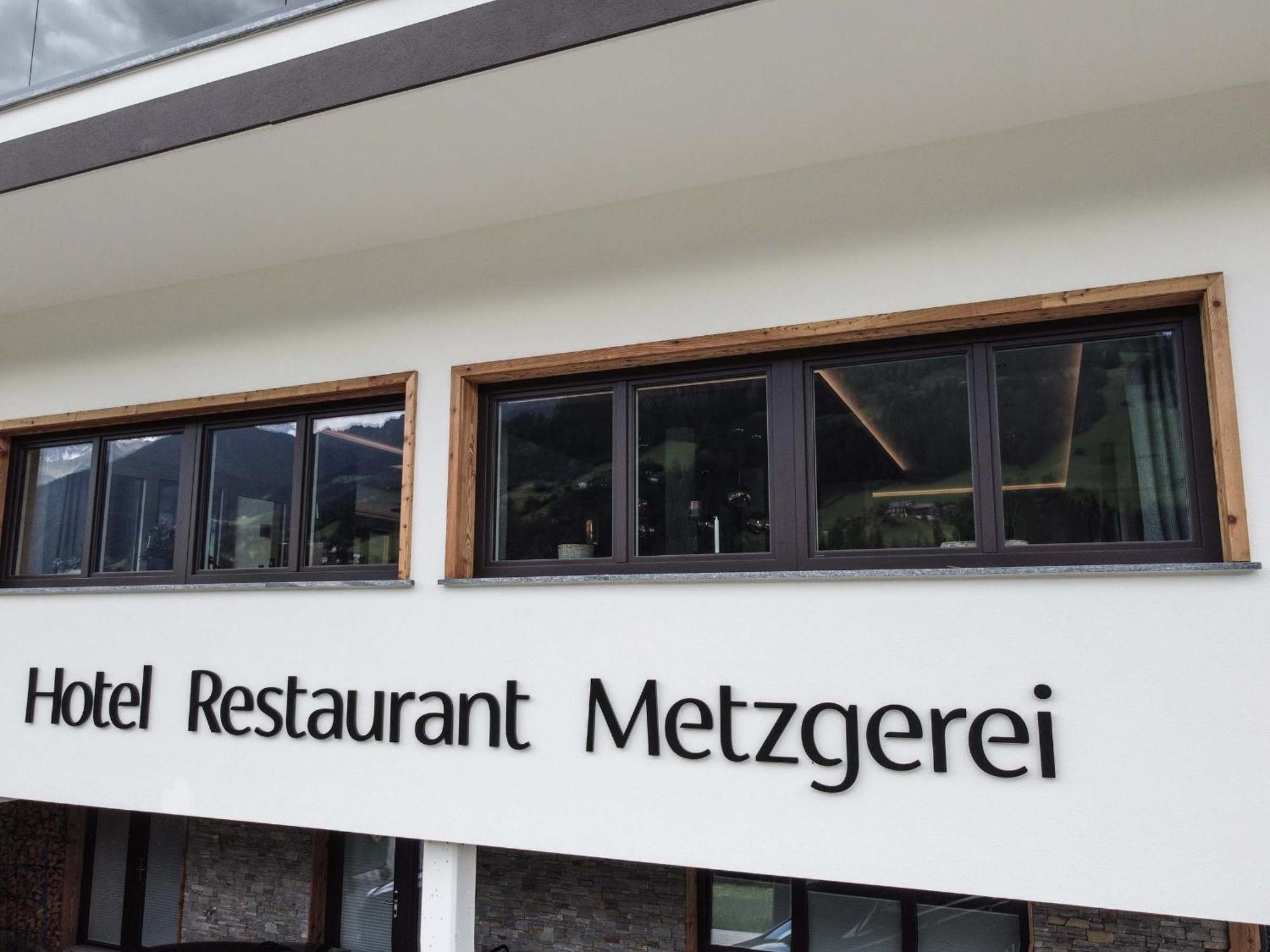 Metzgerwirt Hotel Хипах Екстериор снимка